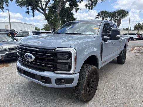 Used 2025 Ford F250 Platinum AWD/4WD image 11