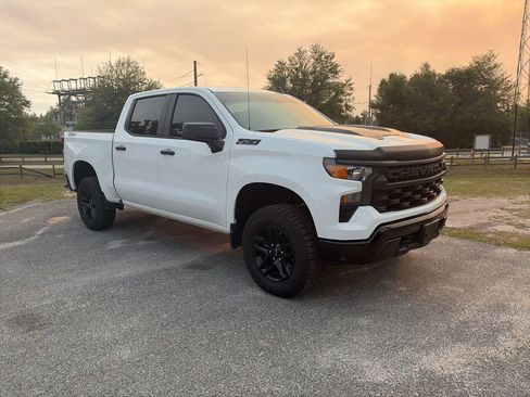 Used 2025 Chevrolet Silverado 1500 Custom Trail Boss w/ Dark Appearance Package image 4