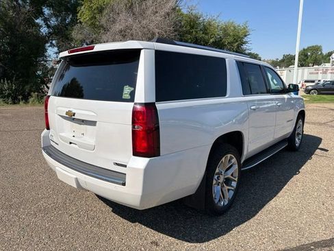 Used 2017 Chevrolet Suburban Premier AWD/4WD image 8