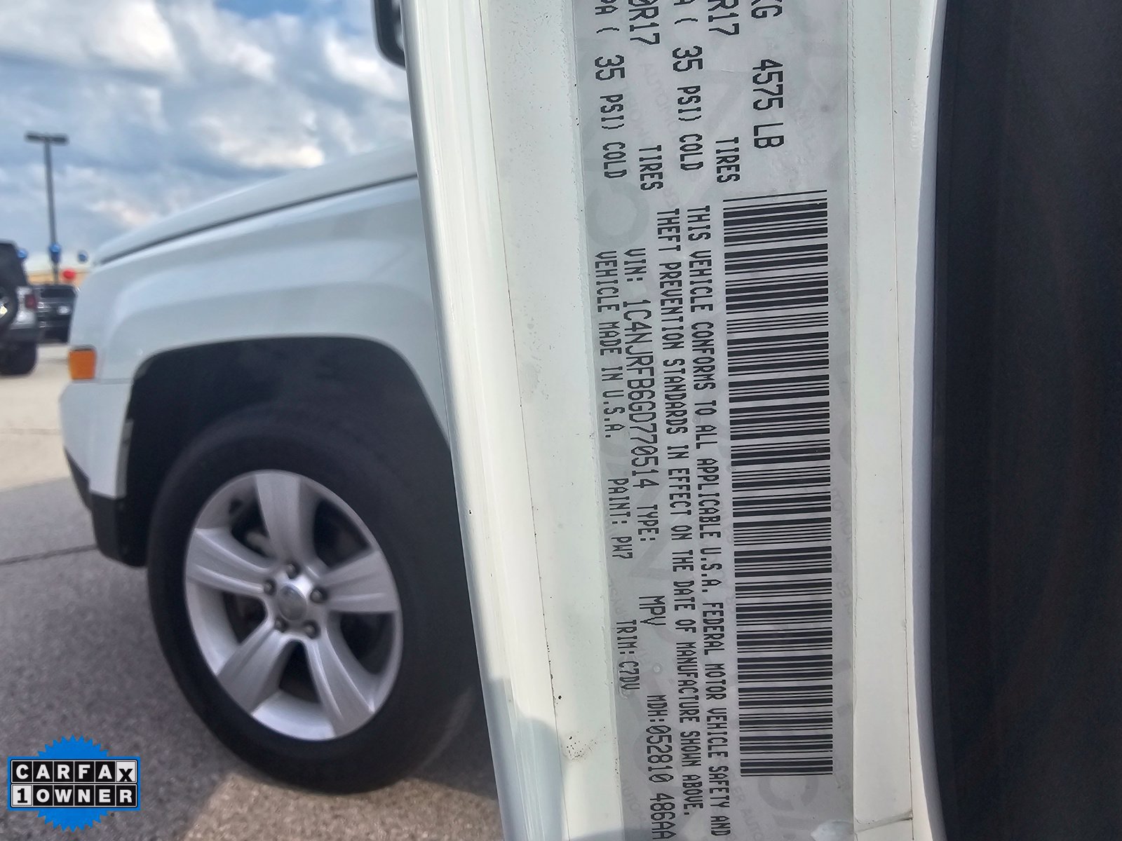 Used 2016 Jeep Patriot Latitude AWD/4WD image 14
