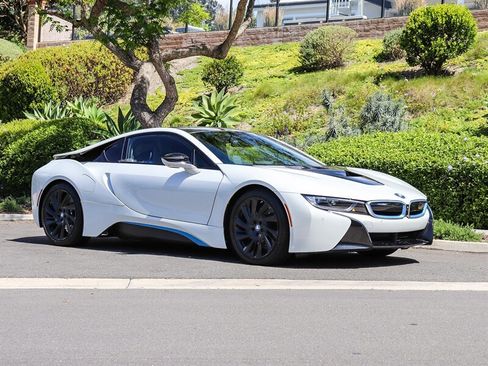 Used 2017 BMW i8 image 9