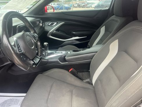 Used 2020 Chevrolet Camaro LT image 14