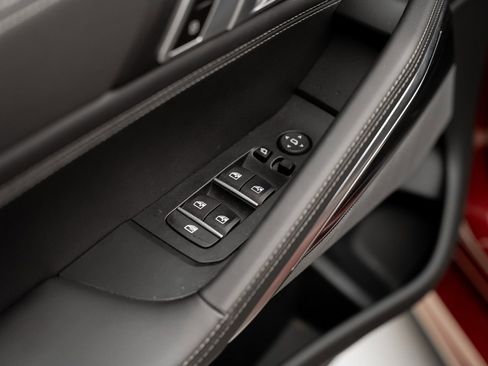 Used 2025 BMW X6 xDrive40i w/ Premium Package image 55