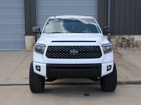 Used 2014 Toyota Tundra SR5 w/ SR5 Upgrade Package RWD image 9
