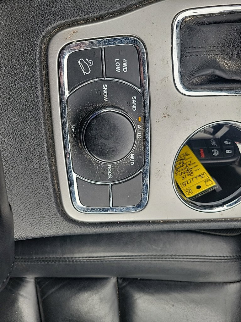Used 2018 Jeep Grand Cherokee Limited AWD/4WD image 14