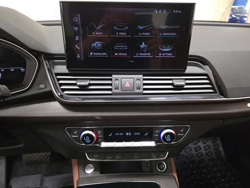 Used 2023 Audi Q5 2.0T Premium Plus AWD/4WD image 21