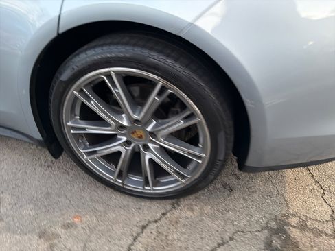 Used 2019 Porsche Panamera 4 image 13