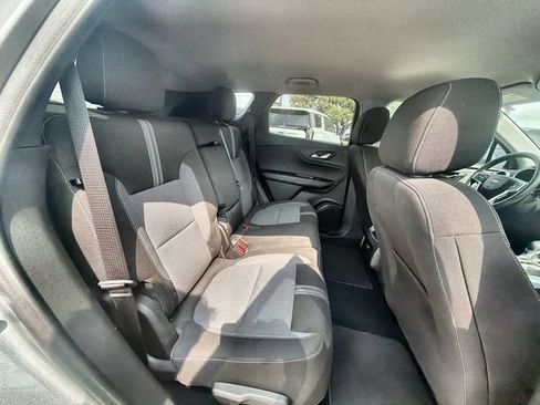 Used 2025 Chevrolet Blazer LT FWD image 26