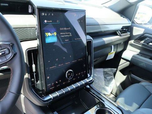 New 2026 GMC Yukon XL AT4 AWD/4WD image 28