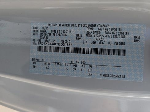 New 2026 Ford F250 XL w/ XL Chrome Package RWD image 41