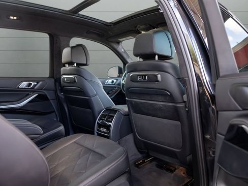 Used 2024 BMW X7 xDrive40i w/ M Sport Package AWD/4WD image 67