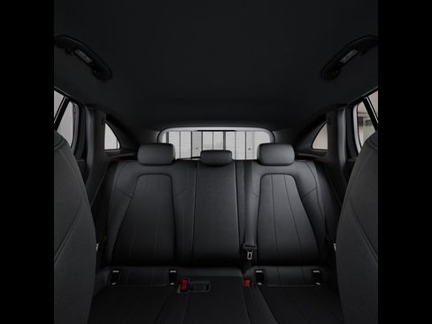 Certified 2026 Mercedes-Benz GLA 250 4MATIC image 44