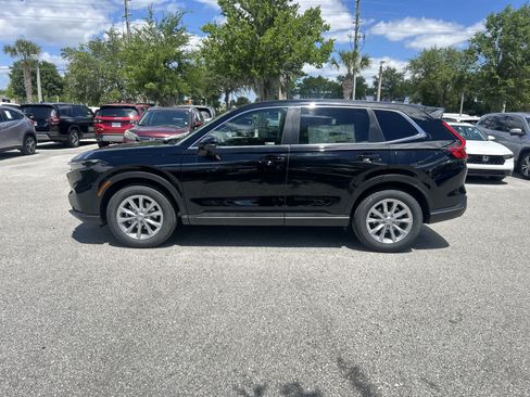 Used 2025 Honda CR-V EX image 3