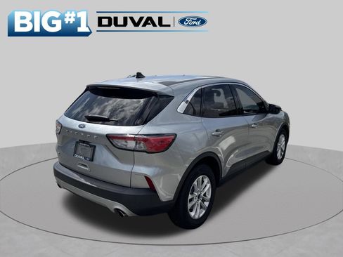 Used 2022 Ford Escape SE FWD image 3