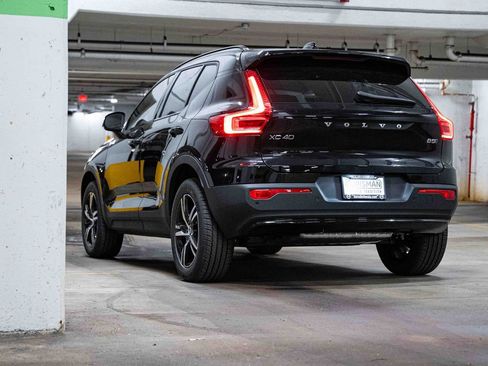 New 2026 Volvo XC40 B5 Core w/ Climate Package AWD/4WD image 5