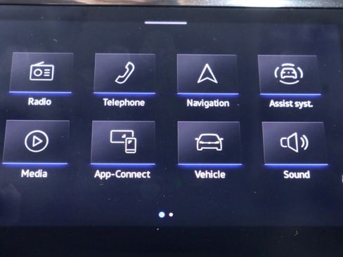 Used 2022 Volkswagen Tiguan SE image 17