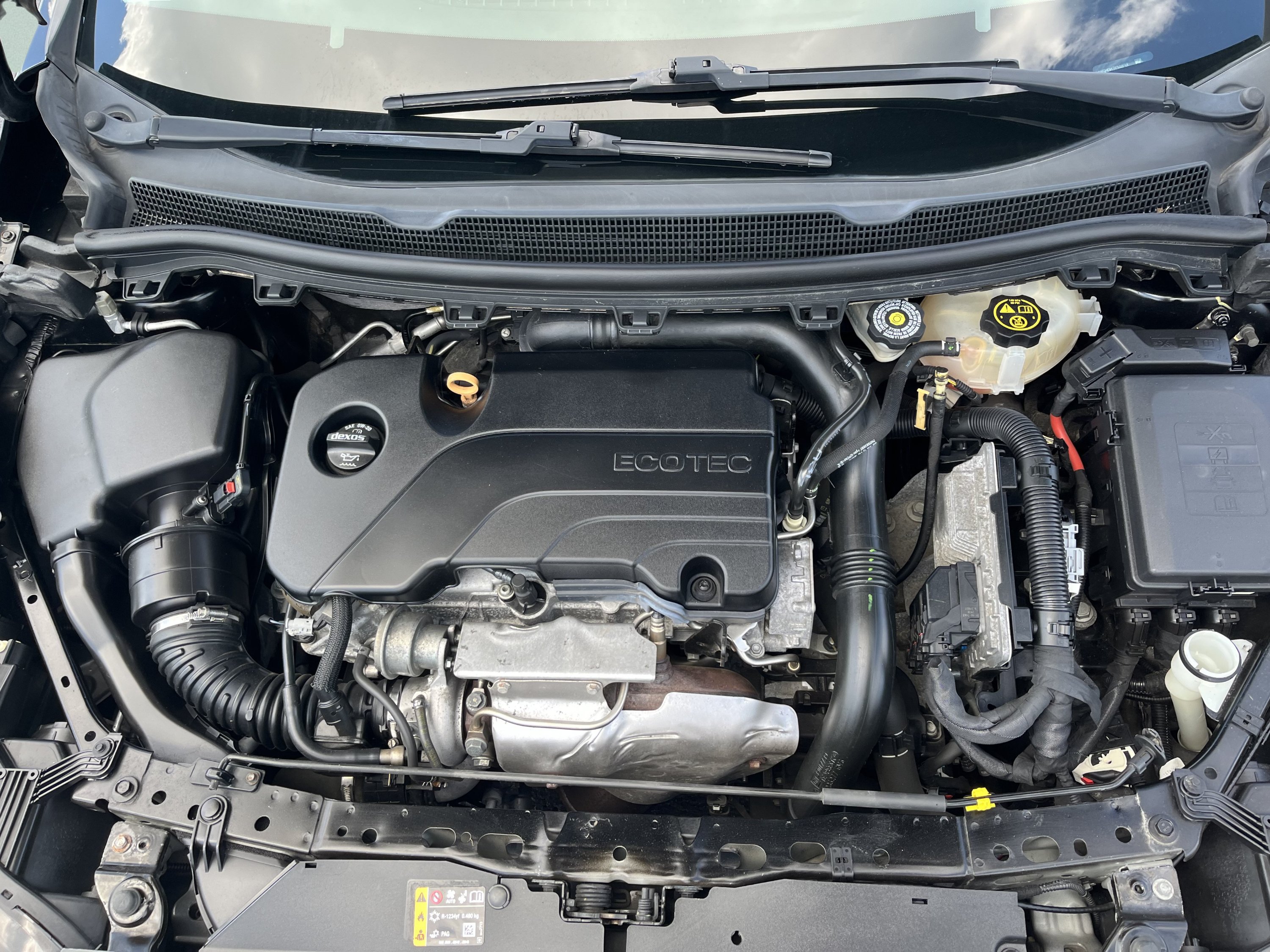 Used 2019 Chevrolet Cruze LS w/ LS Convenience Package FWD image 9