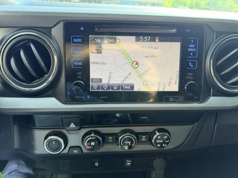 Used 2017 Toyota Tacoma TRD Sport w/ Tow Package AWD/4WD image 20
