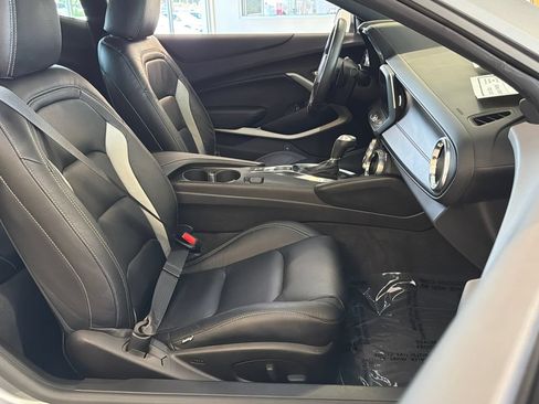 Used 2020 Chevrolet Camaro SS RWD image 21