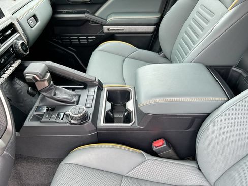 Certified 2025 Toyota Tacoma 4x4 Double Cab Hybrid image 29