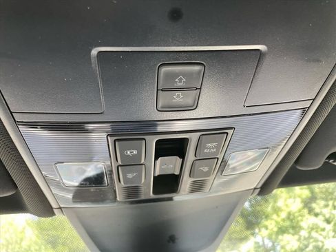 Used 2023 Volkswagen Tiguan SEL R-Line AWD/4WD image 14