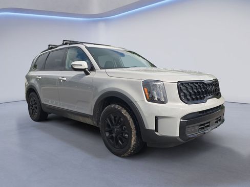 Used 2025 Kia Telluride AWD image 9