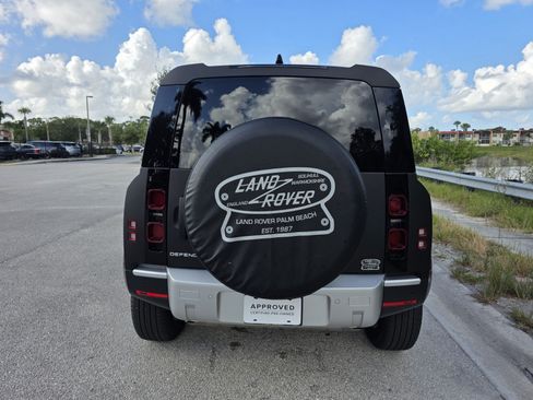 Certified 2024 Land Rover Defender 90 S AWD/4WD image 6