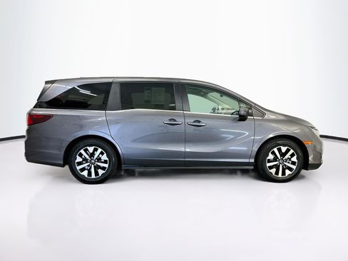 Used 2025 Honda Odyssey EX-L image 10