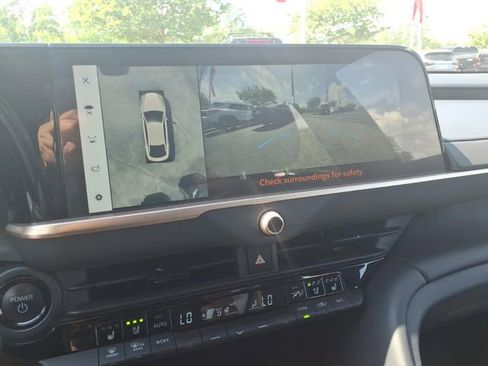 Used 2024 Toyota Crown Platinum image 19