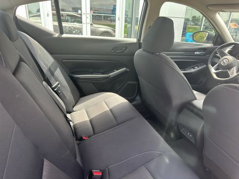 Used 2024 Nissan Altima 2.5 SV FWD image 19