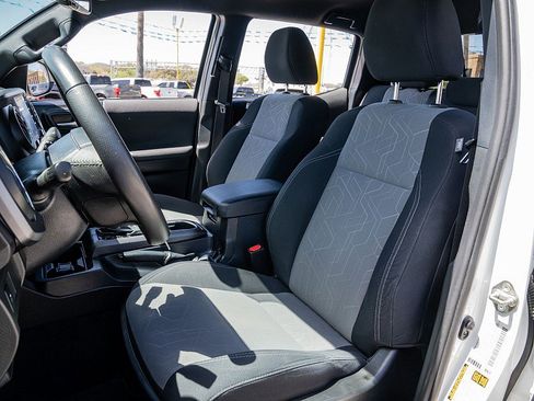 Used 2020 Toyota Tacoma TRD Sport w/ Technology Package image 14