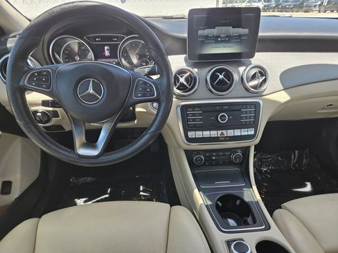 Used 2018 Mercedes-Benz GLA 250 4MATIC image 27
