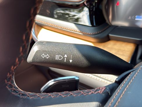 Used 2023 Jeep Grand Cherokee L Summit AWD/4WD image 15