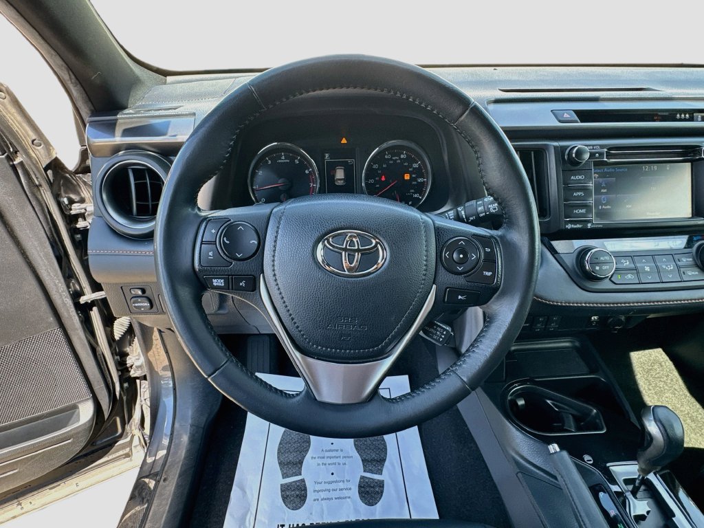Used 2018 Toyota RAV4 SE w/ Power Extra Value Package FWD image 12
