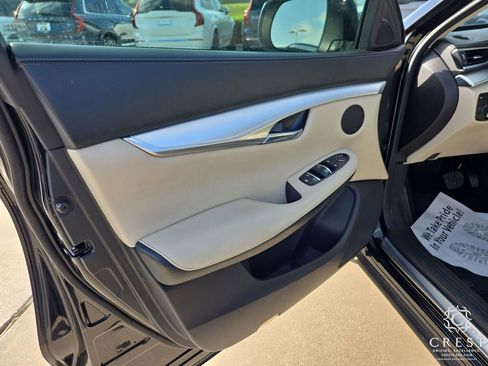 Used 2019 INFINITI QX50 Luxe w/ Navigation Package image 6