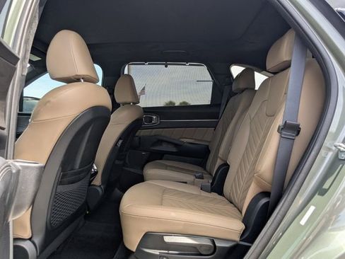 Certified 2025 Kia Sorento SX Prestige w/ Olive Brown Leather Package AWD/4WD image 20