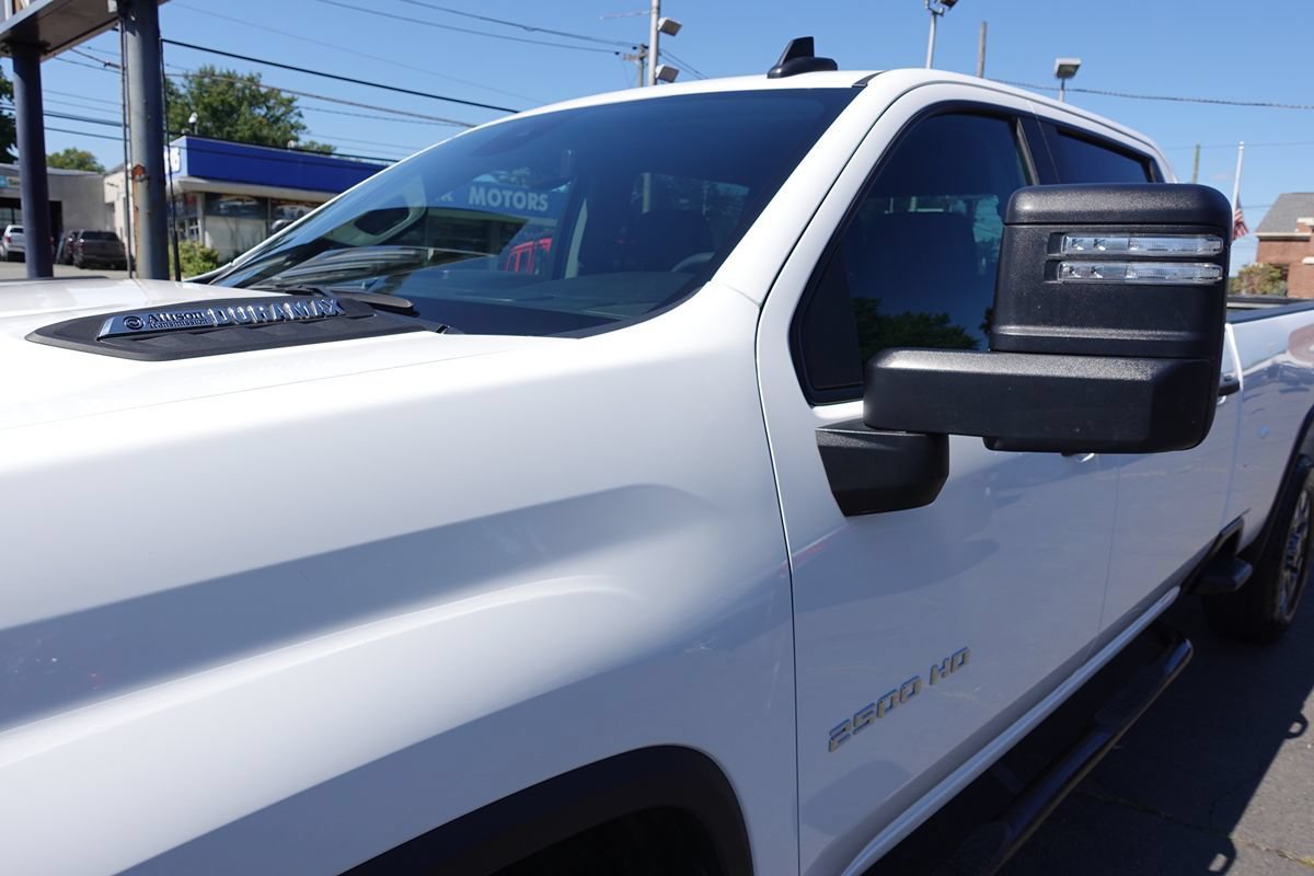 Used 2025 Chevrolet Silverado 2500 Custom w/ Custom Value Package AWD/4WD image 7