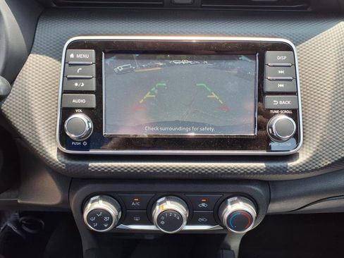 New 2025 Nissan Kicks Play S image 9