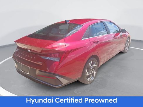 Certified 2025 Hyundai Elantra Limited FWD image 5