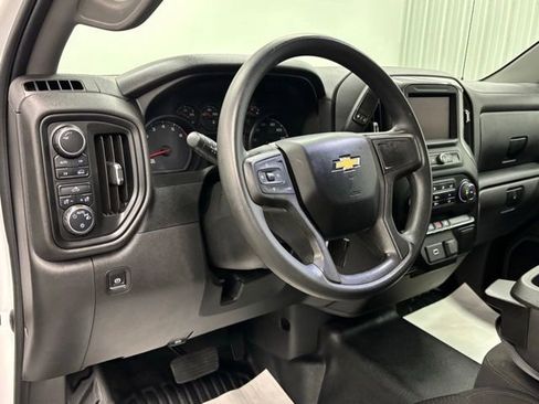 Used 2020 Chevrolet Silverado 1500 W/T w/ WT Value Package AWD/4WD image 12