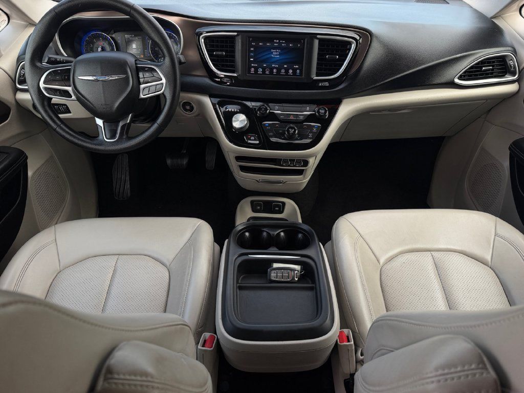Used 2021 Chrysler Voyager Lxi FWD image 19