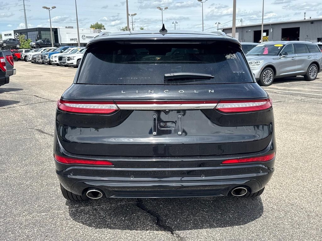 Certified 2024 Lincoln Corsair Grand Touring w/ Equipment Group 301A AWD/4WD image 4