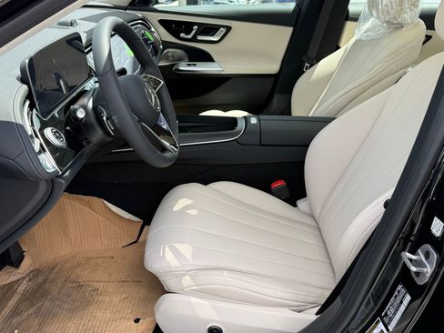New 2026 Mercedes-Benz E 450 4MATIC Sedan image 17