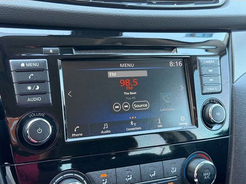 Used 2021 Nissan Rogue Sport S image 14