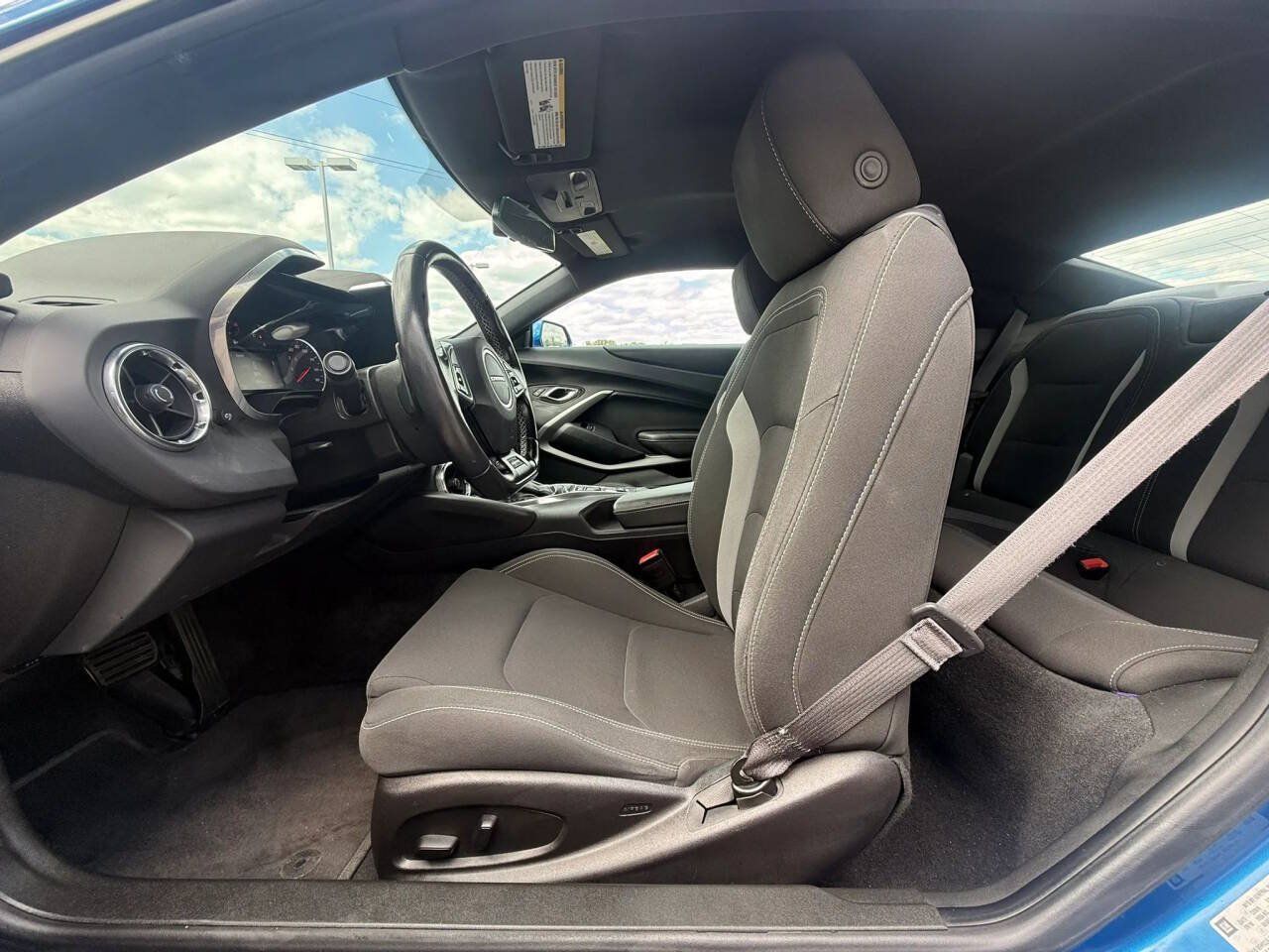 Used 2017 Chevrolet Camaro LT RWD image 14