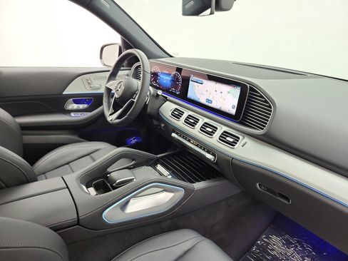 Certified 2024 Mercedes-Benz GLE 450e 4MATIC image 17