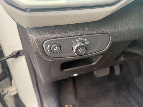 Used 2021 Chevrolet TrailBlazer LS image 18