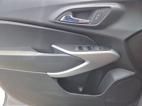 Used 2024 Chevrolet Trax LS FWD image 27
