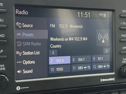 Used 2022 Toyota RAV4 LE image 4