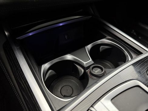 Used 2019 BMW 750i xDrive w/ M Sport Package image 41